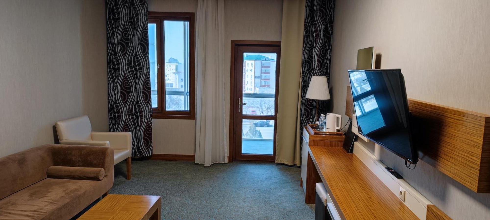Grand Nur Plaza Hotel Aktau  Exterior photo
