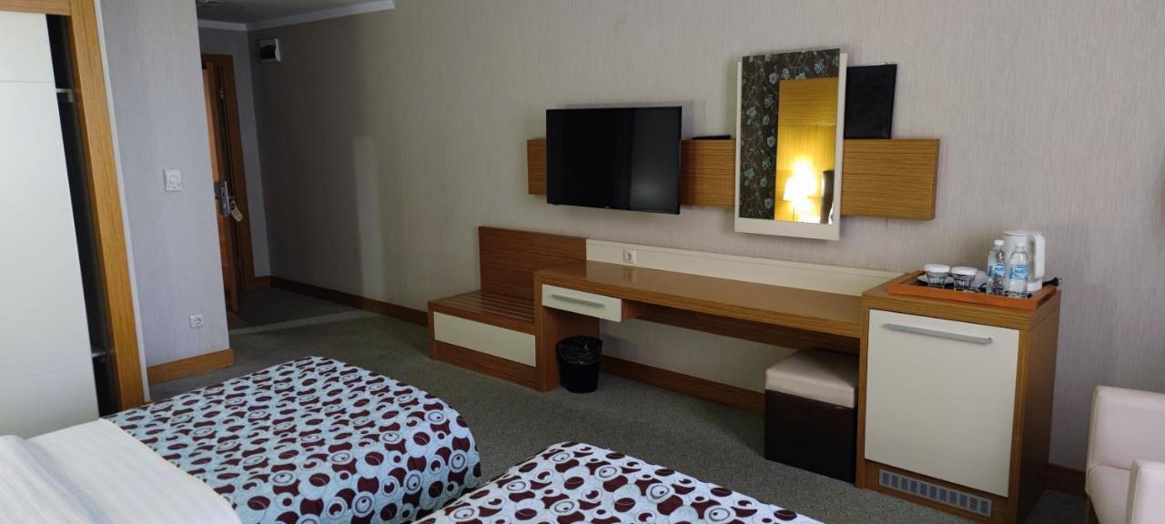 Grand Nur Plaza Hotel Aktau  Exterior photo