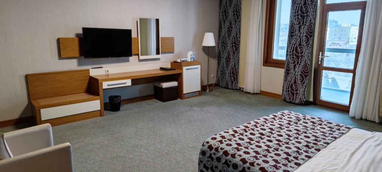 Grand Nur Plaza Hotel Aktau  Exterior photo