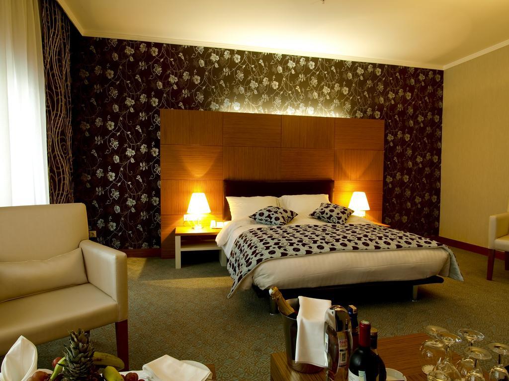 Grand Nur Plaza Hotel Aktau  Exterior photo
