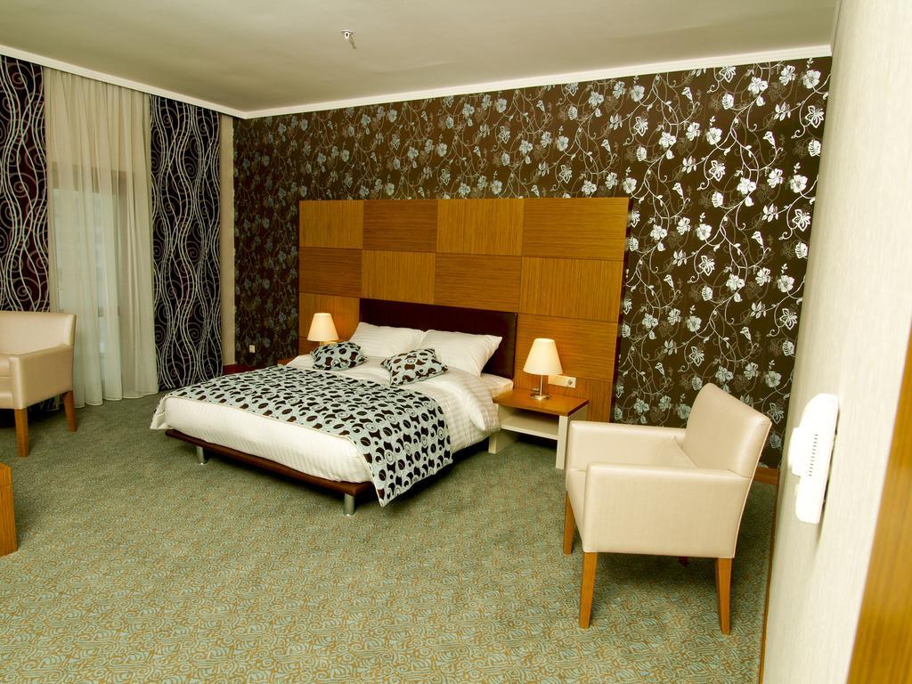 Grand Nur Plaza Hotel Aktau  Exterior photo