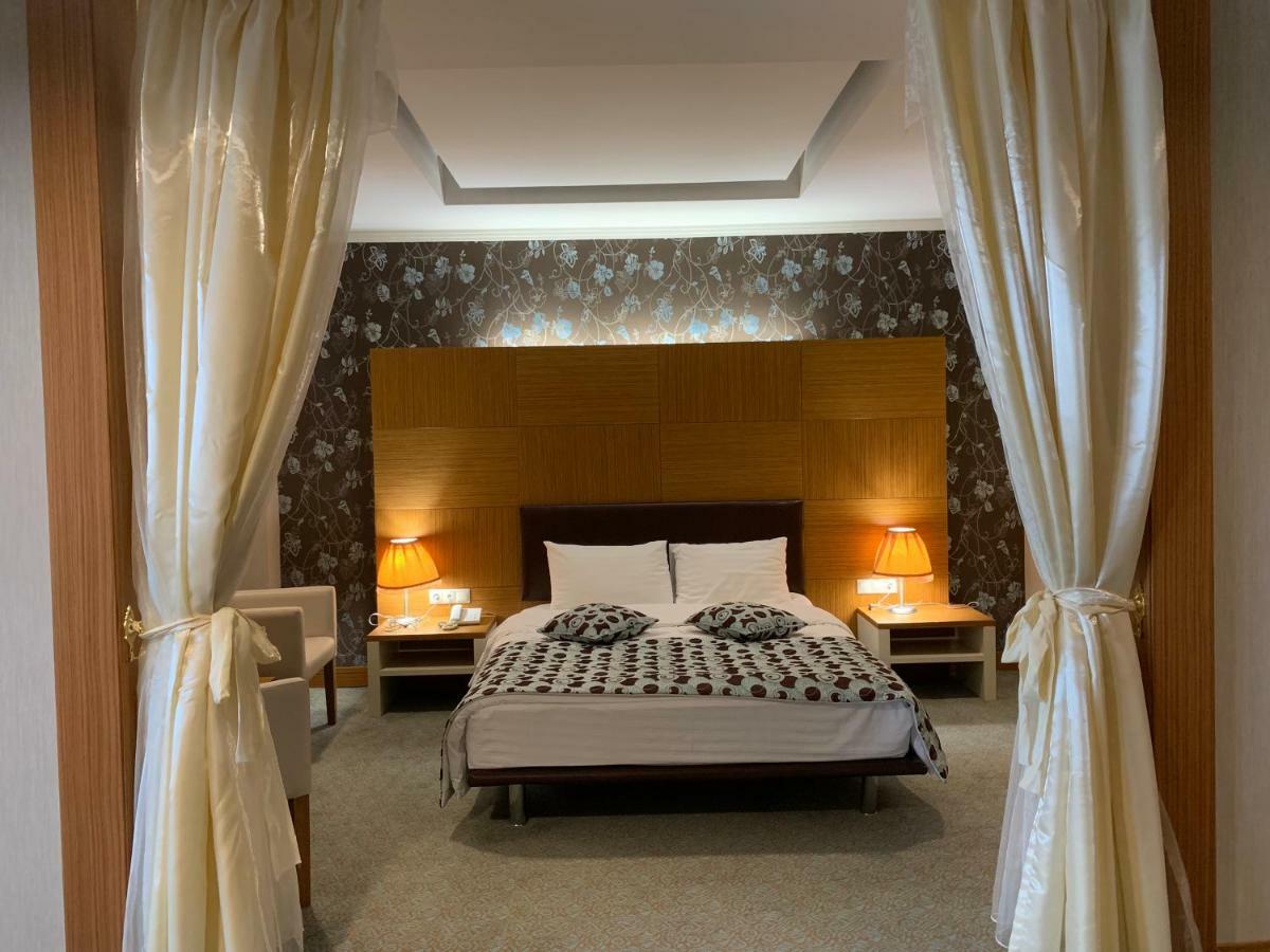 Grand Nur Plaza Hotel Aktau  Exterior photo