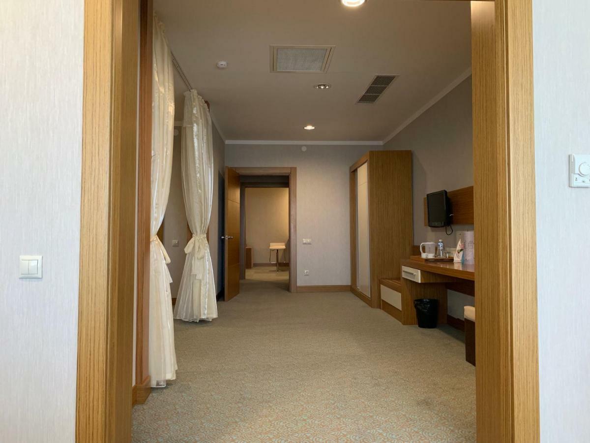 Grand Nur Plaza Hotel Aktau  Exterior photo